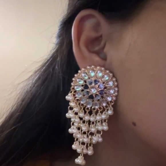 Faux Pearl Tassel Decor Drop Earrings - Picture 3 of 3